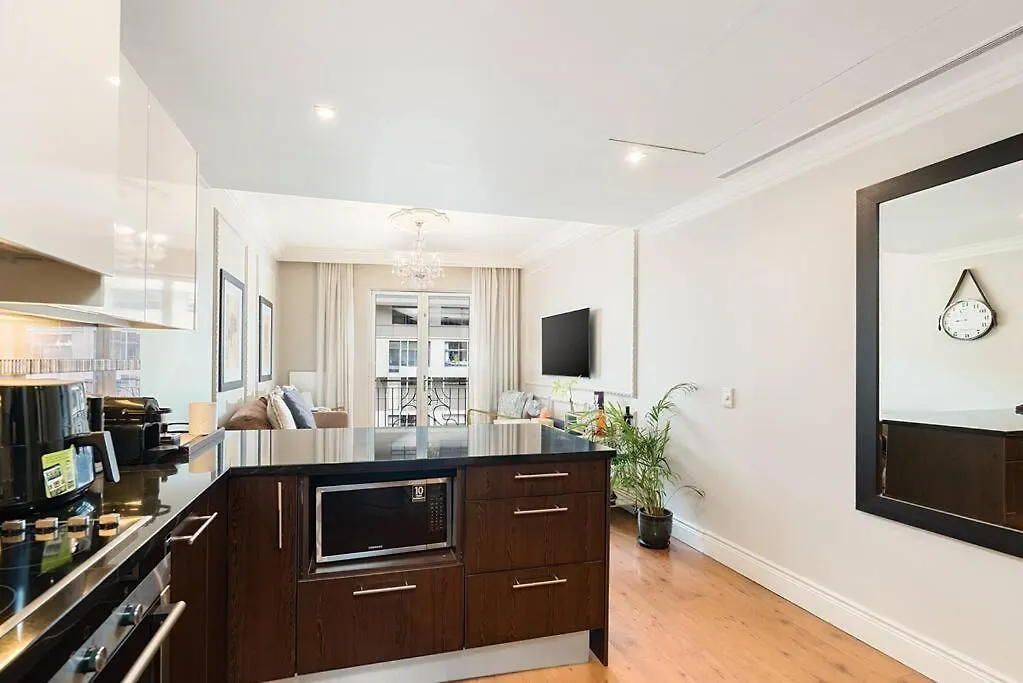 Apartment Stunning Cape Royale Suite Cape Town
