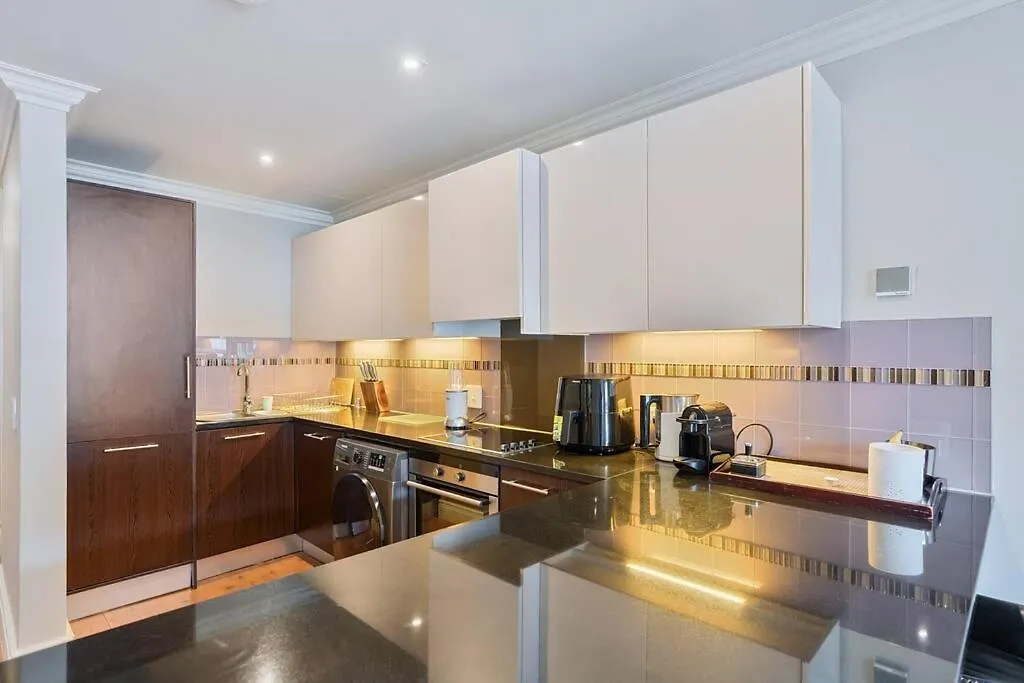 Stunning Cape Royale Suite Cape Town Apartment